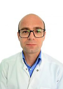 Imagine cu doctorul Dr. Ursachescu Cosmin miniaturizata