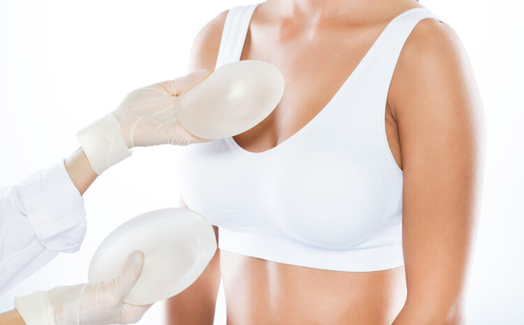  De ce criterii să ții cont atunci când alegi forma și dimensiunea implanturilor mamare